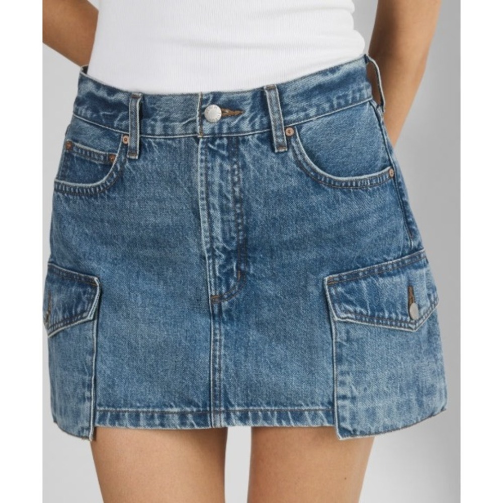 Denim Forum | The 90s Mid-Rise Cargo Mini Skirt Blue Denim Utility | Size 29